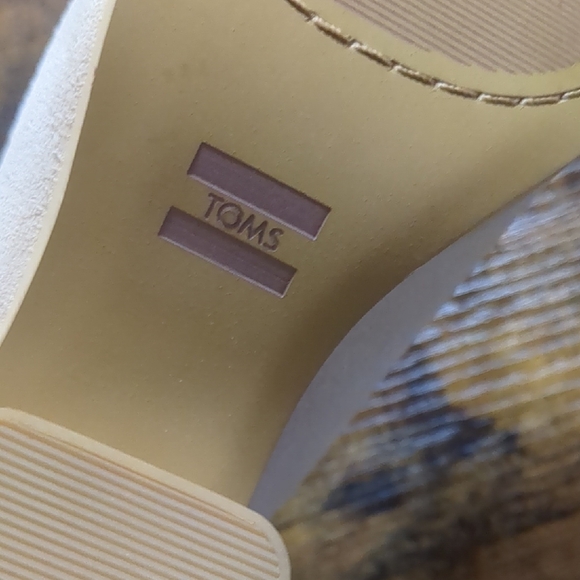 TOMS Women's Tan Peep-Toe Heeled Mules - Picture 12 of 13